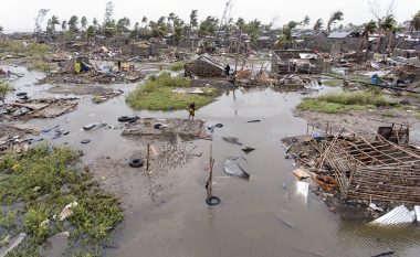 Cikloni që ka goditur Mozambikun, mendohet se ka mbytur më se 1,000 njerëz (Foto)