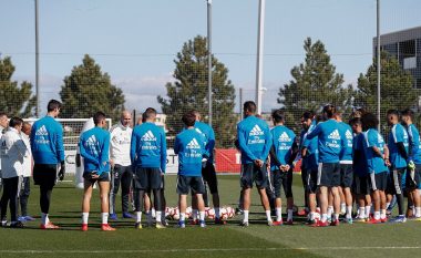 Zidane e mban takimin e parë me lojtarët e Real Madridit – paga e tij me rikthimin ka ndryshuar ndjeshëm