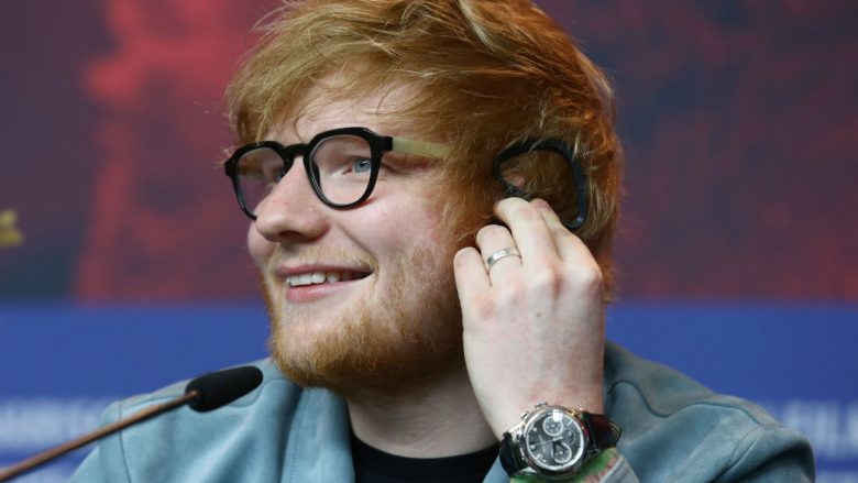 Ed Sheeran kujton fëmijërinë e vështirë dhe ngacmimet në shkollë