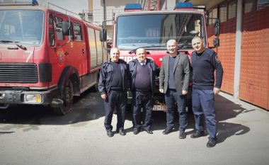 “Viva Fresh Store” shpërblen zjarrfikësit në Gjakovë