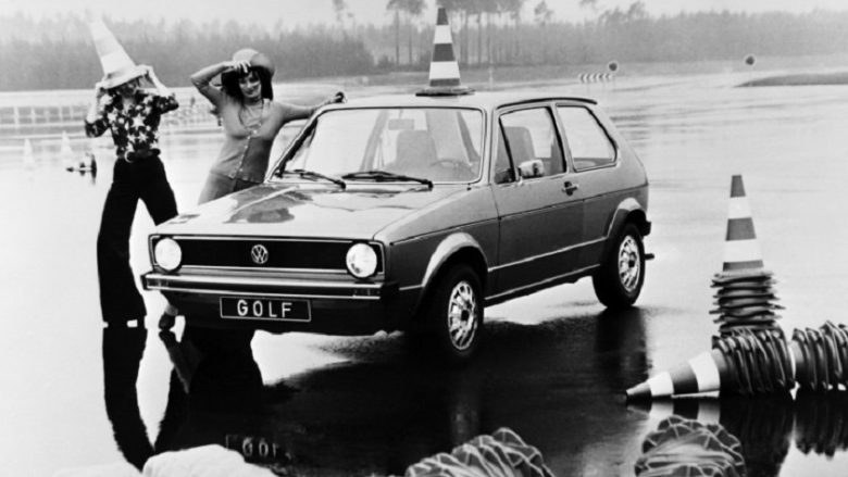 Pikërisht 45 vjet më parë u krijua i famshmi VW Golf – ja se si ka ndryshuar gjatë këtyre viteve (Foto)