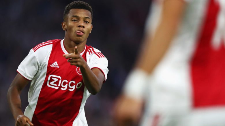 Juve po e monitoron brazilianin David Neres