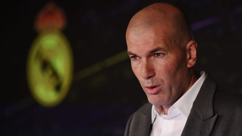 Fjalët e para të Zidanes pas rikthimit: I lumtur që u ktheva pasi kisha shumë oferta, lojtarët duhet ta kuptojnë që luajnë për Real Madridin