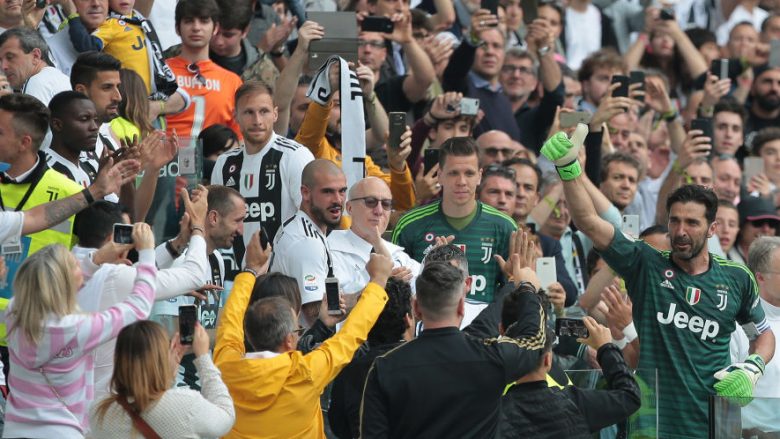 Urimi i Buffon për kualifikimin “e jashtëzakonshëm dhe mbresëlënës” të Juventusit