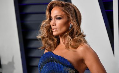 Me një pozë me bikini, Jennifer Lopez tregon se vitet janë vetëm numra
