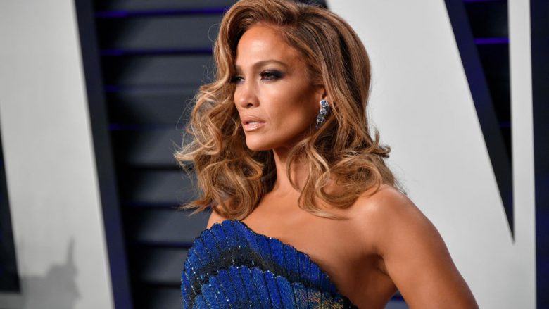Me një pozë me bikini, Jennifer Lopez tregon se vitet janë vetëm numra