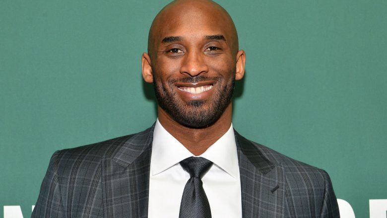 Kobe Bryant tregon se cilët janë tre basketbollistët më të mirë në histori