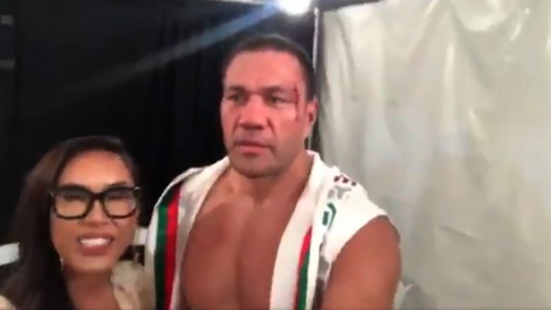 Intervista e pakëndshme e Kubrat Pulev, boksieri e puth gazetaren pas meçit