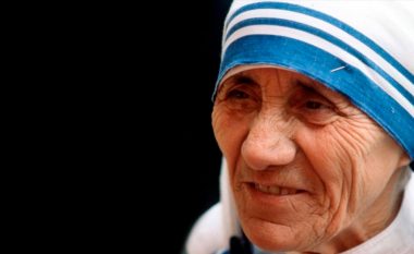Në Shkup shënohet ditëlindja e nobelistes së paqes Nënë Tereza