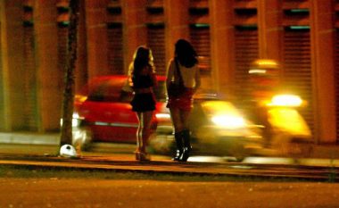 Prostitucioni në Bosnje po lulëzon dhe po përfiton para të mëdha – mediat vendase publikojnë edhe “çmimoren”