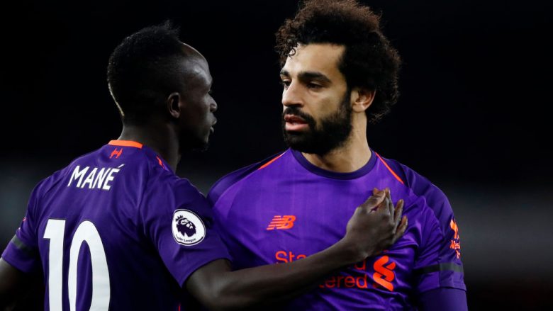 Carragher: Liverpooli nuk do ta lejojë largimin e Salah dhe Mane