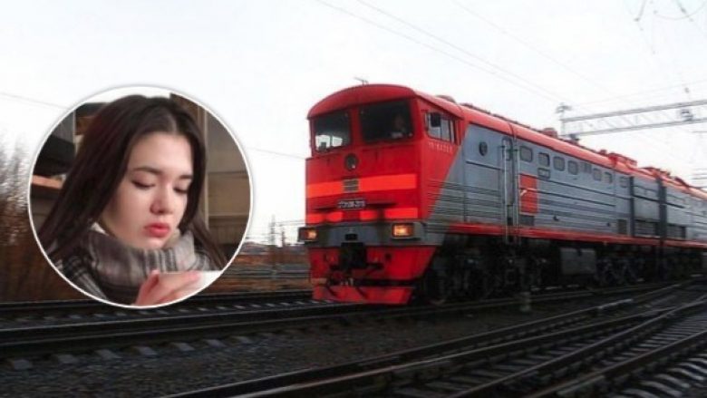 Doli para trenit që po vinte për të bërë një selfie, adoleshentes ruse kjo i kushton me jetë (Foto)