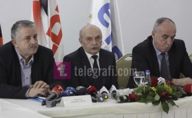 Mustafa fajëson Thaçin dhe Haradinajn për gjendjen në vend, thotë se LDK nuk do të hyjë në qeveri për të shpëtuar koalicionin