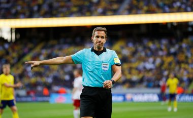 Gjermani Tobias Stieler ndan drejtësinë në ndeshjen Shqipëri-Turqi