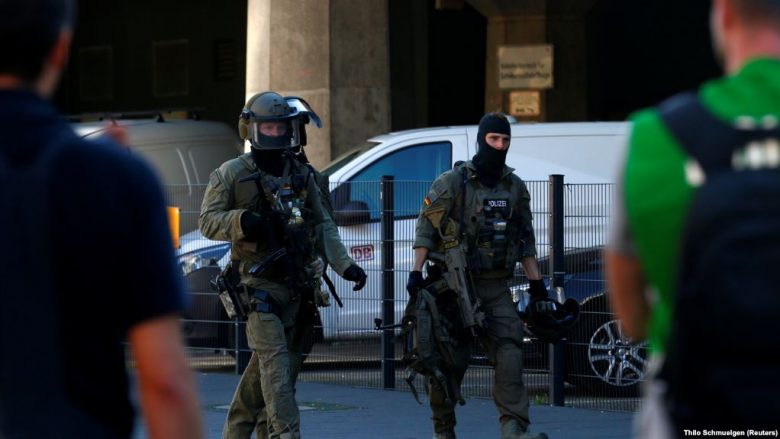 Arrestohen 10 persona në Gjermani, dyshohet se po planifikonin sulm terrorist