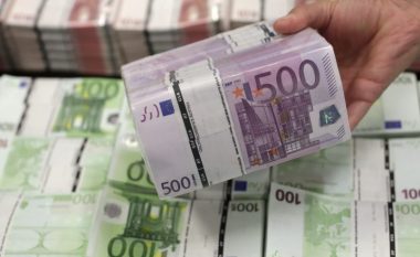 Mbi tre miliardë euro kursime të qytetarëve në Kosovë, kush i garanton ato?