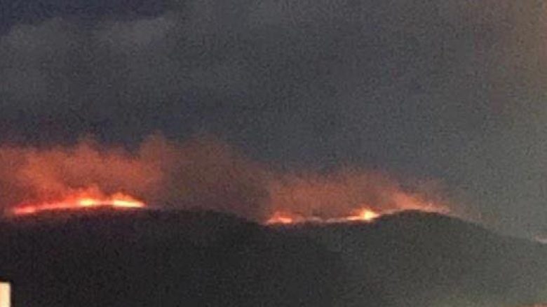 Zjarr në Malin e Zi të Shkupit, është intervenuar edhe me aeroplan