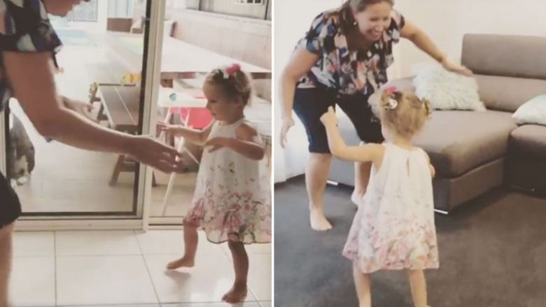 “O Zot, vërtet po ndodh!”: Momenti kur vogëlushja bën hapat e parë, edhe pse familjes i ishte thënë se ajo nuk do të ecë kurrë (Video)
