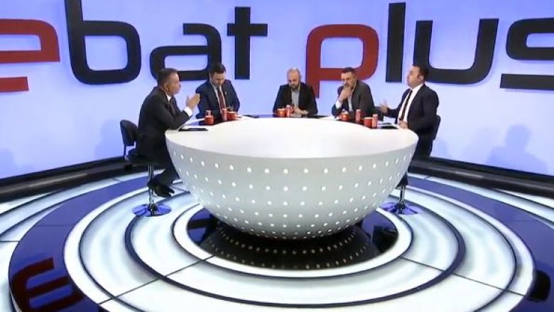 Ministri Lekaj dhe analisti Mushkolaj polemizojnë ashpër për punësimet (Video)