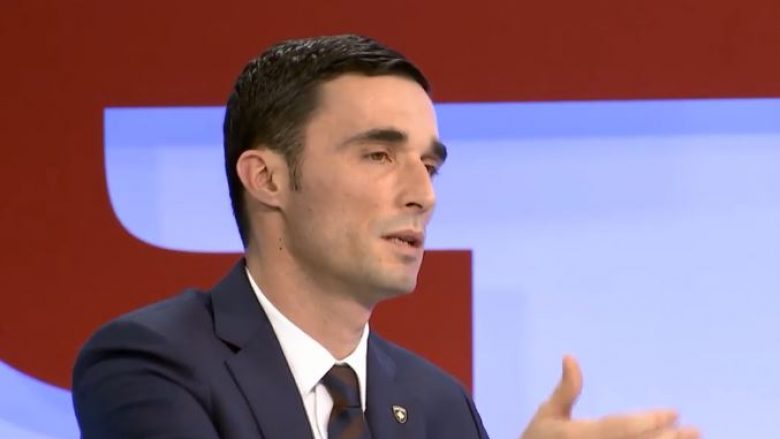 Ministri Shala kërkon falje për gjuajtjen me armë: Nuk e dija që përdorimi i armës me gaz është vepër penale (Video)