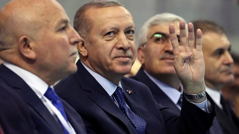Erdogan: Hagia Sophia e Stambollit mund të shndërrohet në xhami