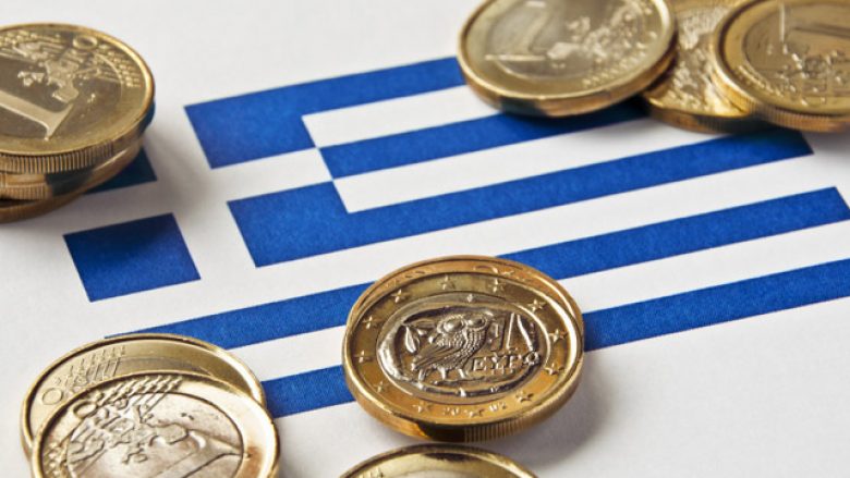 Depozitat në bankat greke vazhdojnë të mbeten në rënie
