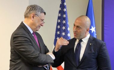Kosnett: Nuk janë problem ligjet në Kosovë, problem është politika
