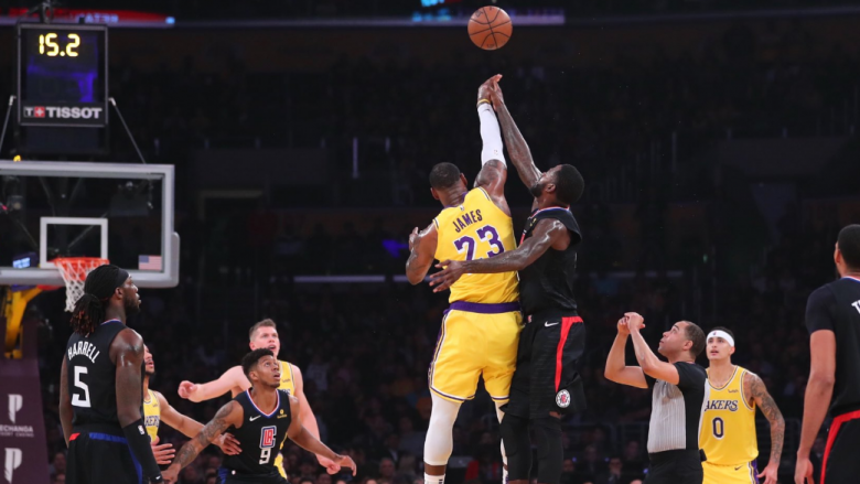 Clippers fiton derbin e qytetit të Los Angelesit, mposht Lakers
