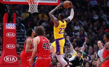 Lakers më në fund i rikthehet fitoreve, mposht Chicagon