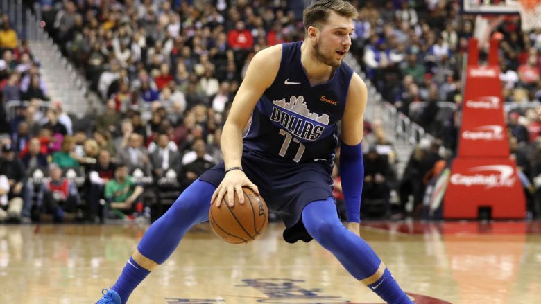 Luka Doncic barazon rekordin e Magic Johnsonit për ‘triple-double’