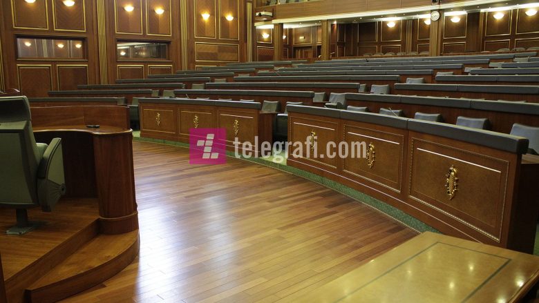 Vela publikon ndarjen e ulëseve në Kuvend, sipas numrit të deputetëve