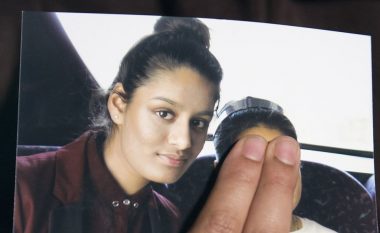 Vdes foshnja e gruas që kishte kërkuar kthimin në Britani nga Siria