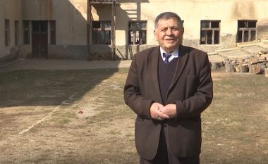 Mësues që në moshën 16 vjeçare, Mehdi Kadriu rrëfen eksperiencën e tij me ditar në dorë (Video)