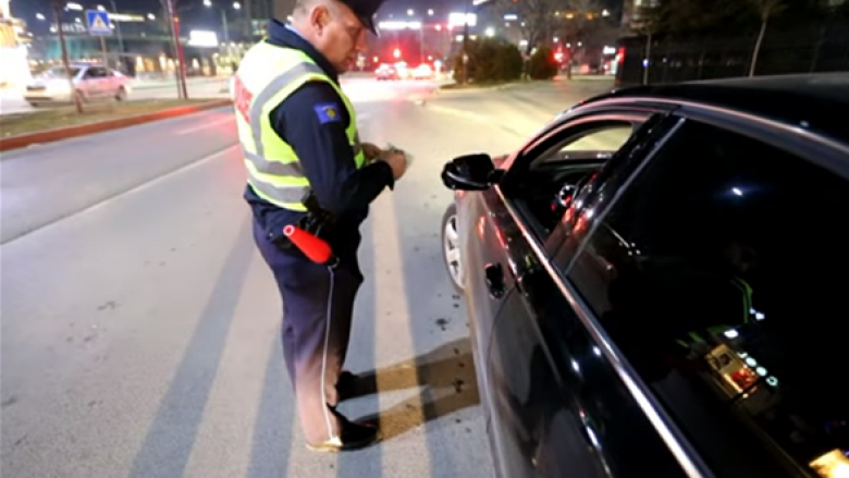 Policia, për 15 ditë, gjobiti 102 shoferë që vozisnin nën ndikim të alkoolit (Video)