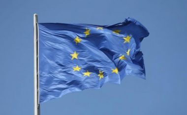 BE refuzon të vendosë 23 vende në “listën e zezë”