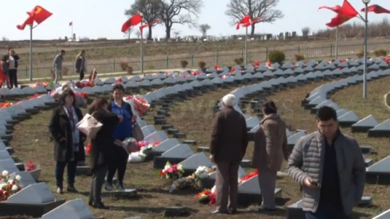 Kujtohen dëshmorët Beqir Meha e Ajet Beqiri në 20 vjetorin e rënies