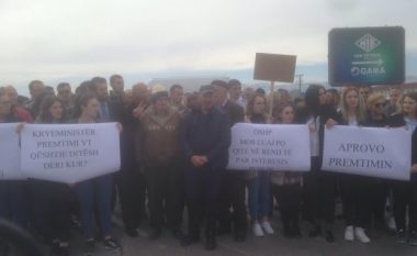 Protestohet për të tretën herë për asfaltimin e një rruge në katër fshatra të Ferizajt