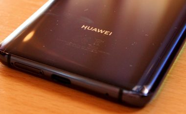 Huawei po bën miliarda dollarë, përkundër pengesave