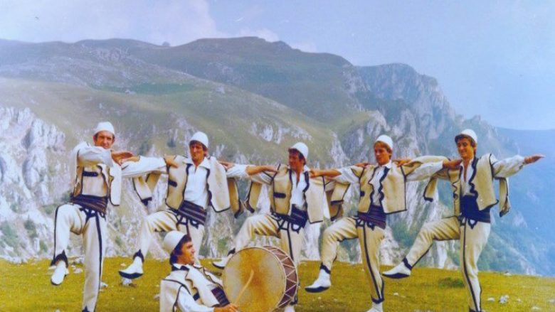 Stili muzikor i qyteteve te Shqiperisë së mesme dhe të Kosovës
