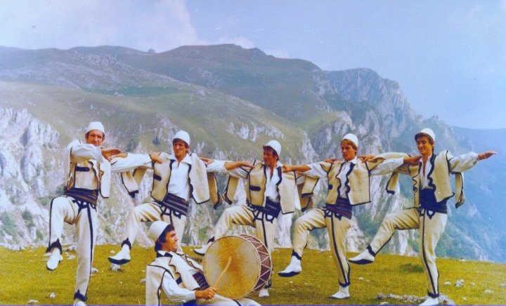 Stili muzikor i qyteteve te Shqiperisë së mesme dhe të Kosovës