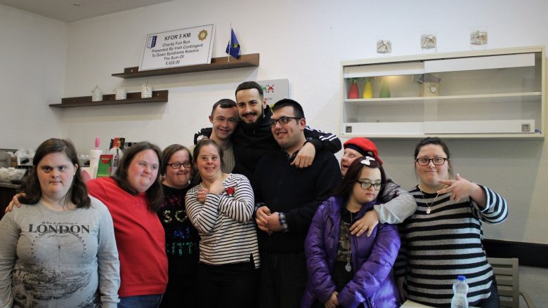 Capital T viziton fëmijët në “Down Syndrome Kosova”