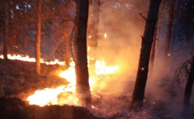 Tri fshatra të Shkupit rrezikohen nga zjarret e shpërthyera në male