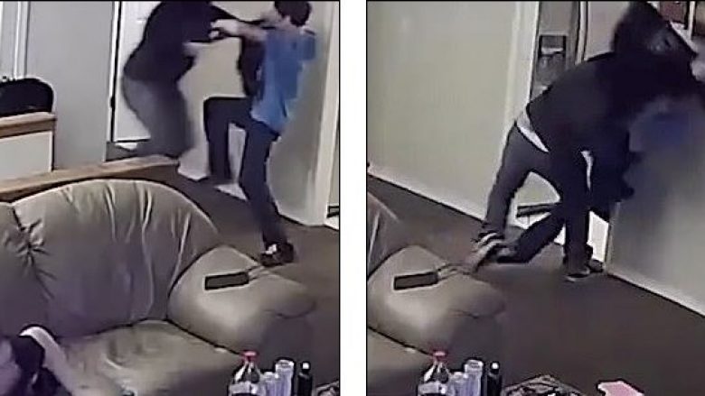 Futet me pushkë në dorë në një shtëpi private, pendohet keq – pronari e rrëzon në tokë dhe ia largon armën (Video)