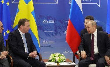 Putin e quan ‘bandit’ përkthyesin gjatë një bisede me kryeministrin suedez (Video)