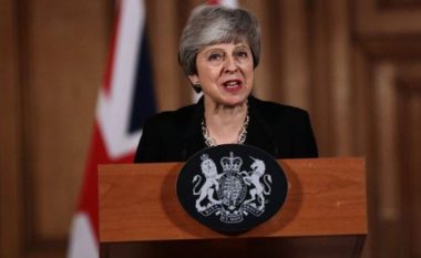 May kërkon zgjatjen e negociatave për Brexit