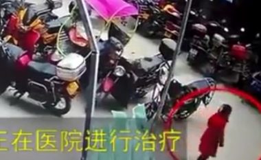 Kinezja 6-vjeçe bie nga dritarja e katit të 26-të, shpëton pa ndonjë lëndim serioz (Video, +18)