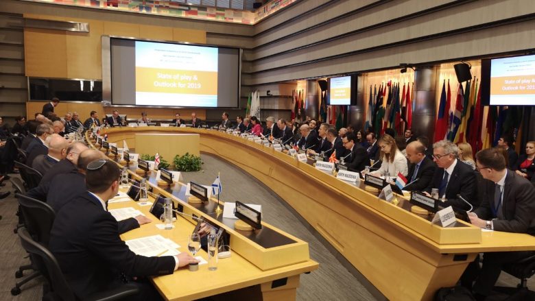 Banka Popullore e Maqedonisë nënshkruan memorandum të ri bashkëpunimi me Bankën Investuese Evropiane