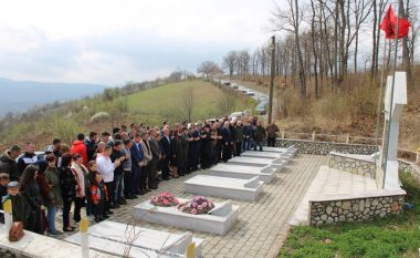 Komuna e Gjilanit nderon martirët në 20-vjetorin e masakrës së Llovcës