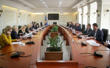 Grupet parlamentare nënshkruan deklaratë për përmirësimin dhe forcimin e sistemit zgjedhor