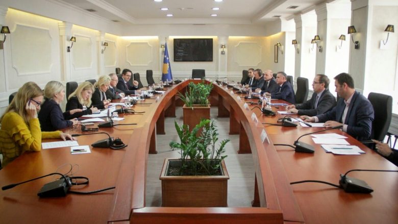 Grupet parlamentare nënshkruan deklaratë për përmirësimin dhe forcimin e sistemit zgjedhor